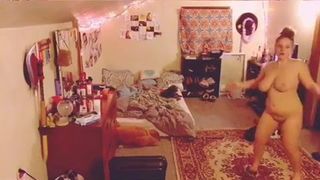 Приёмный отец снимает на скрытую камеру толстую дочь